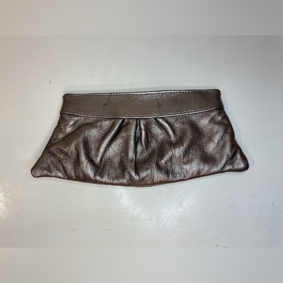 Lauren Merkin Women’s Vintage Y2K Gold Leather Clutch‎ - Picture 1 of 5
